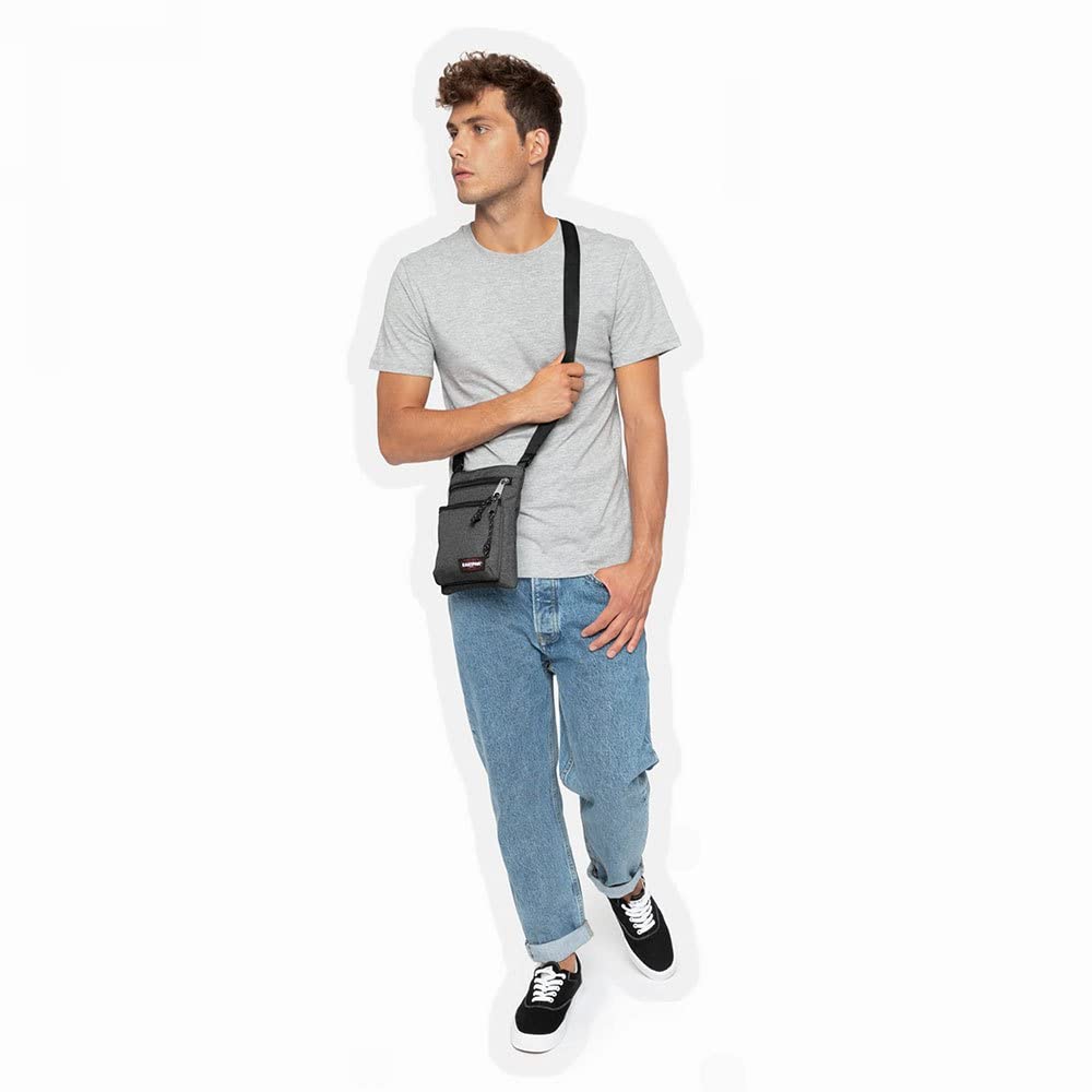 eastpak-rusher-umh-ngetasche-1-5-liter-black-denim image 2