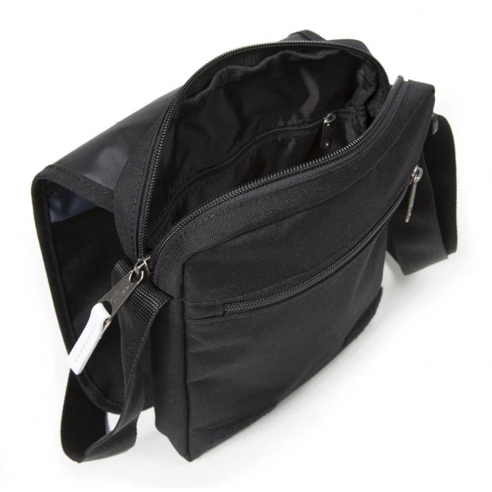 eastpak-flex-umh-ngetasche-23-cm-3-5-liter-combo-black image 3