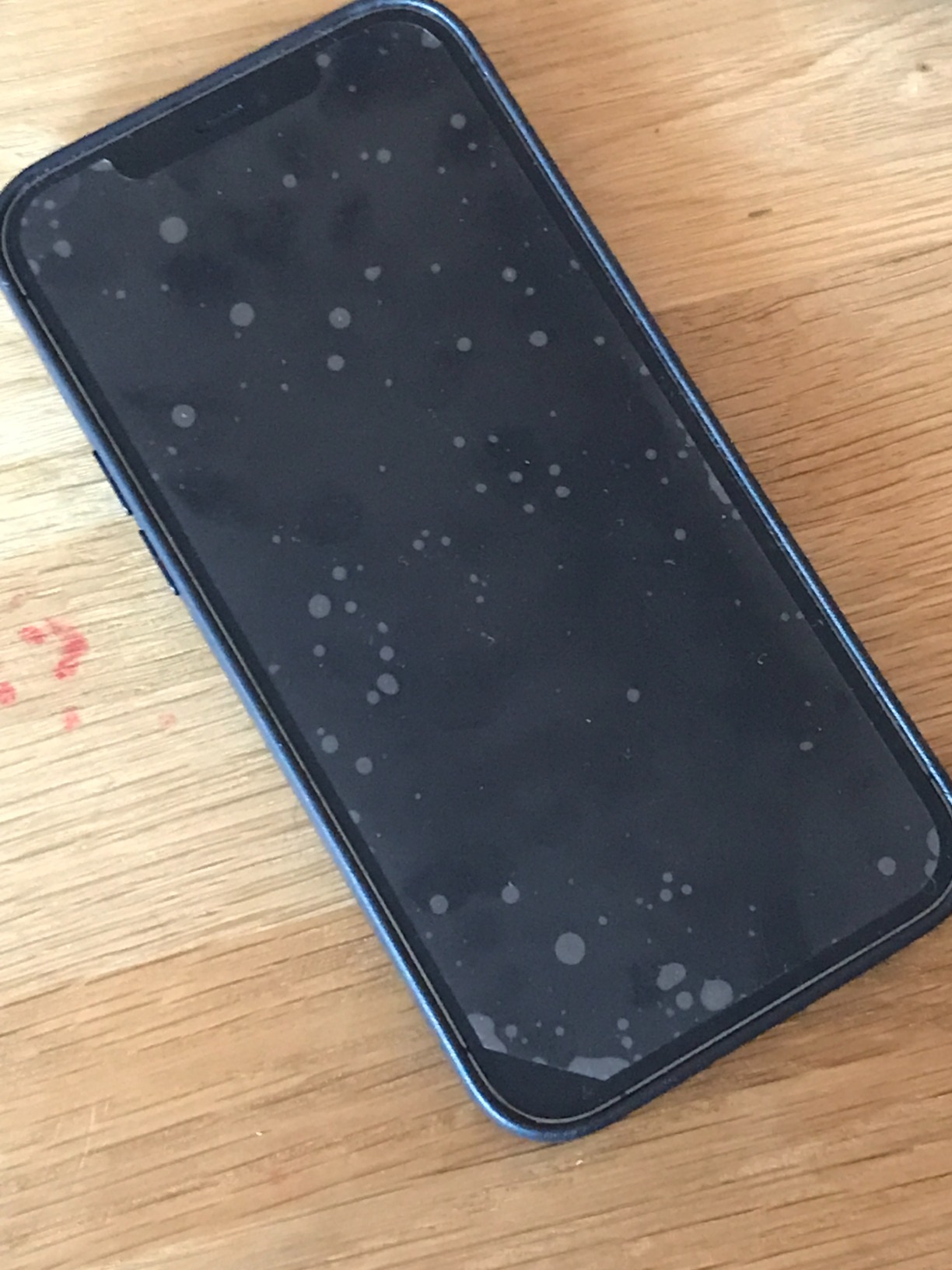 Schützt, aber anfällig für Fingerabdrücke