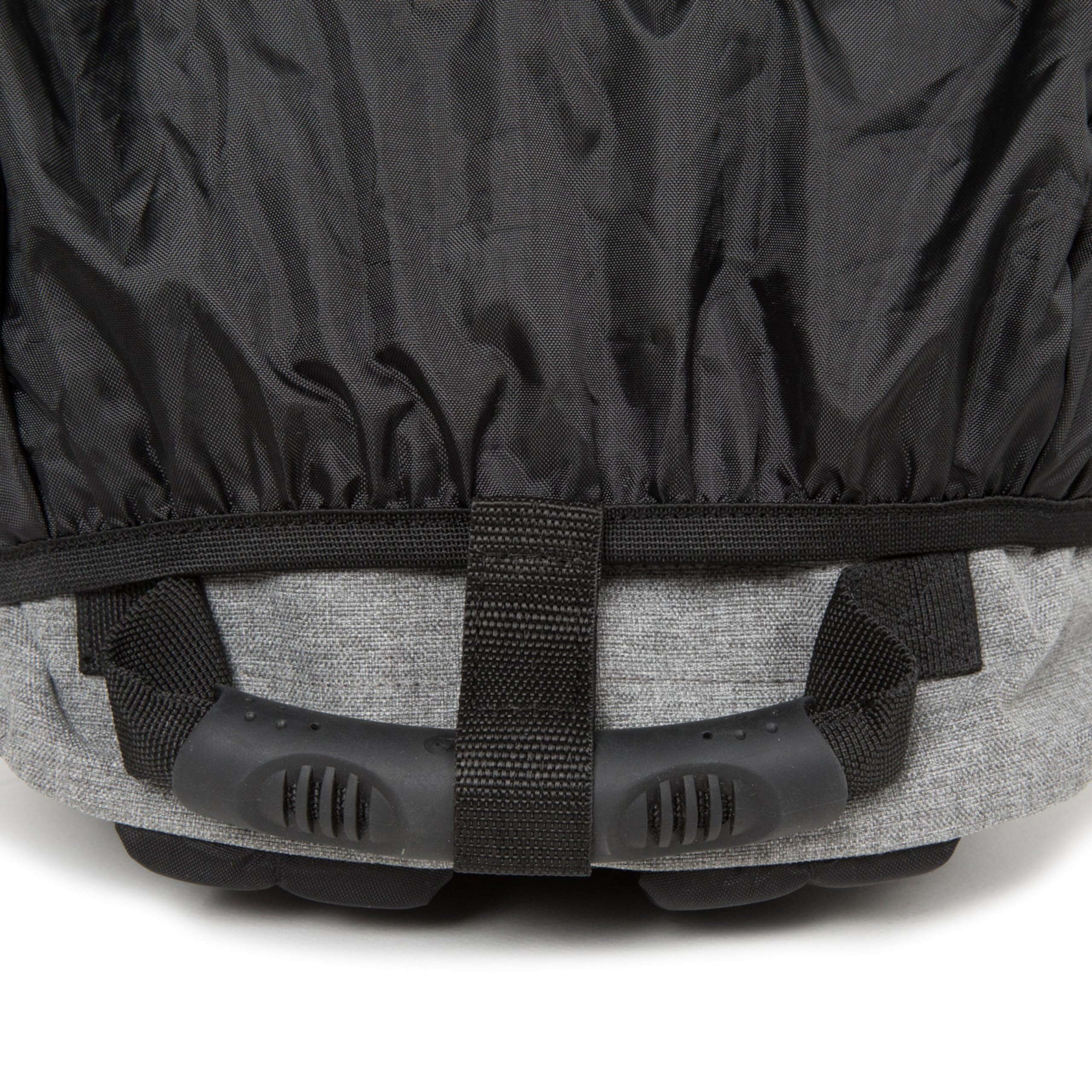 eastpak-cory-rucksack-regenschutz-schwarz image 4