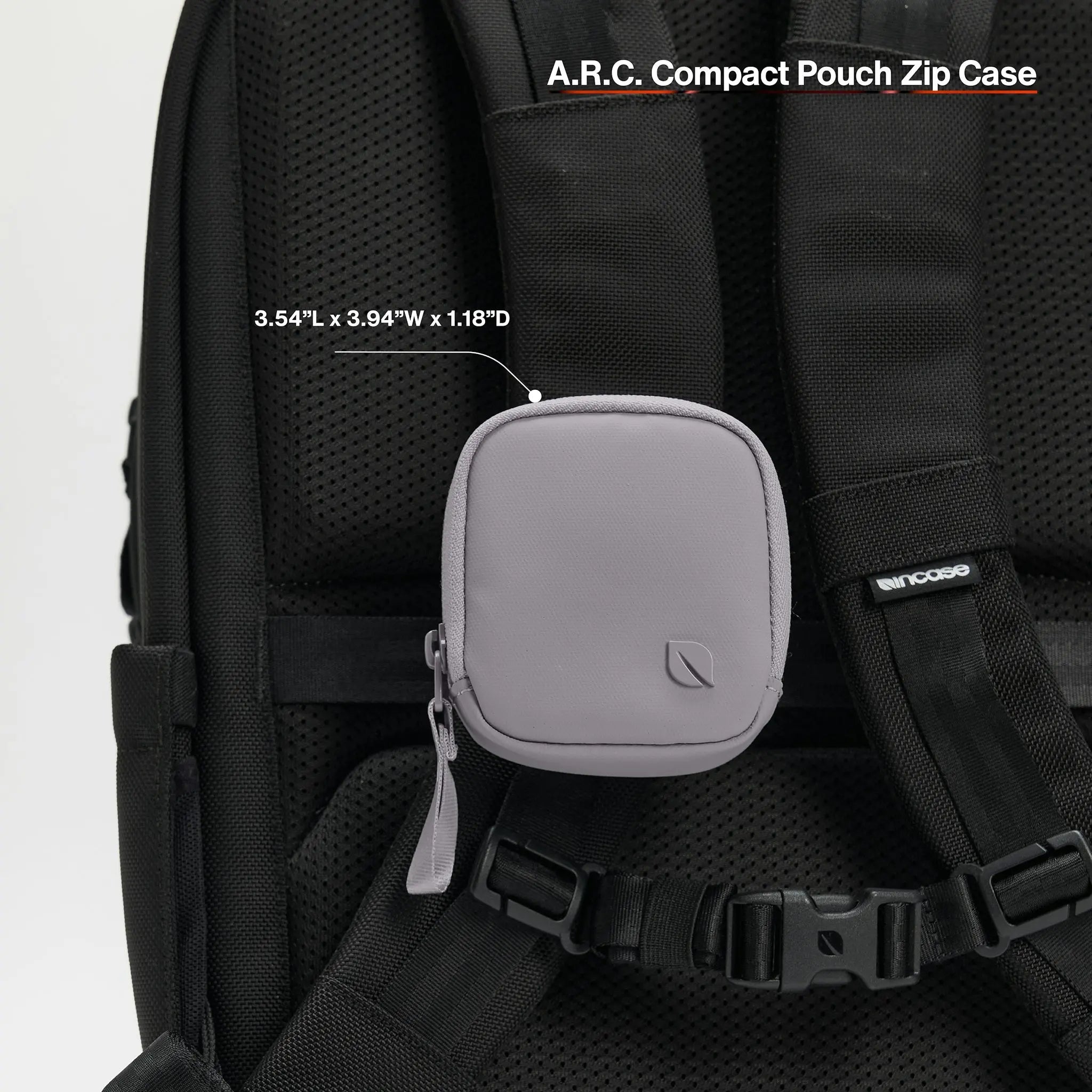 incase-a-r-c-compact-pouch-aus-recyceltem-polyester image 5