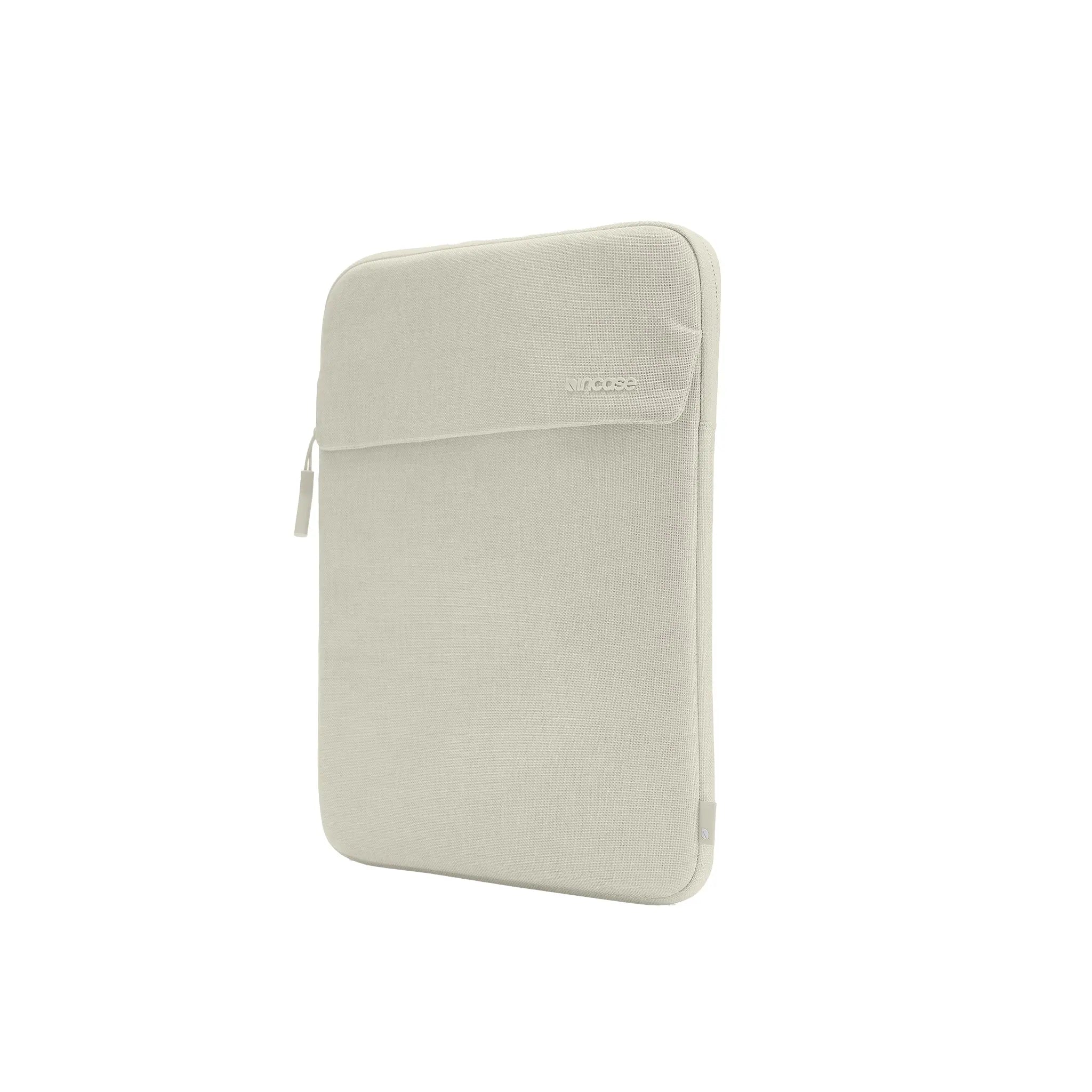 incase-crosstown-sleeve-f-r-14-zoll-laptops-woolenex-mit-airtag-fach image 1