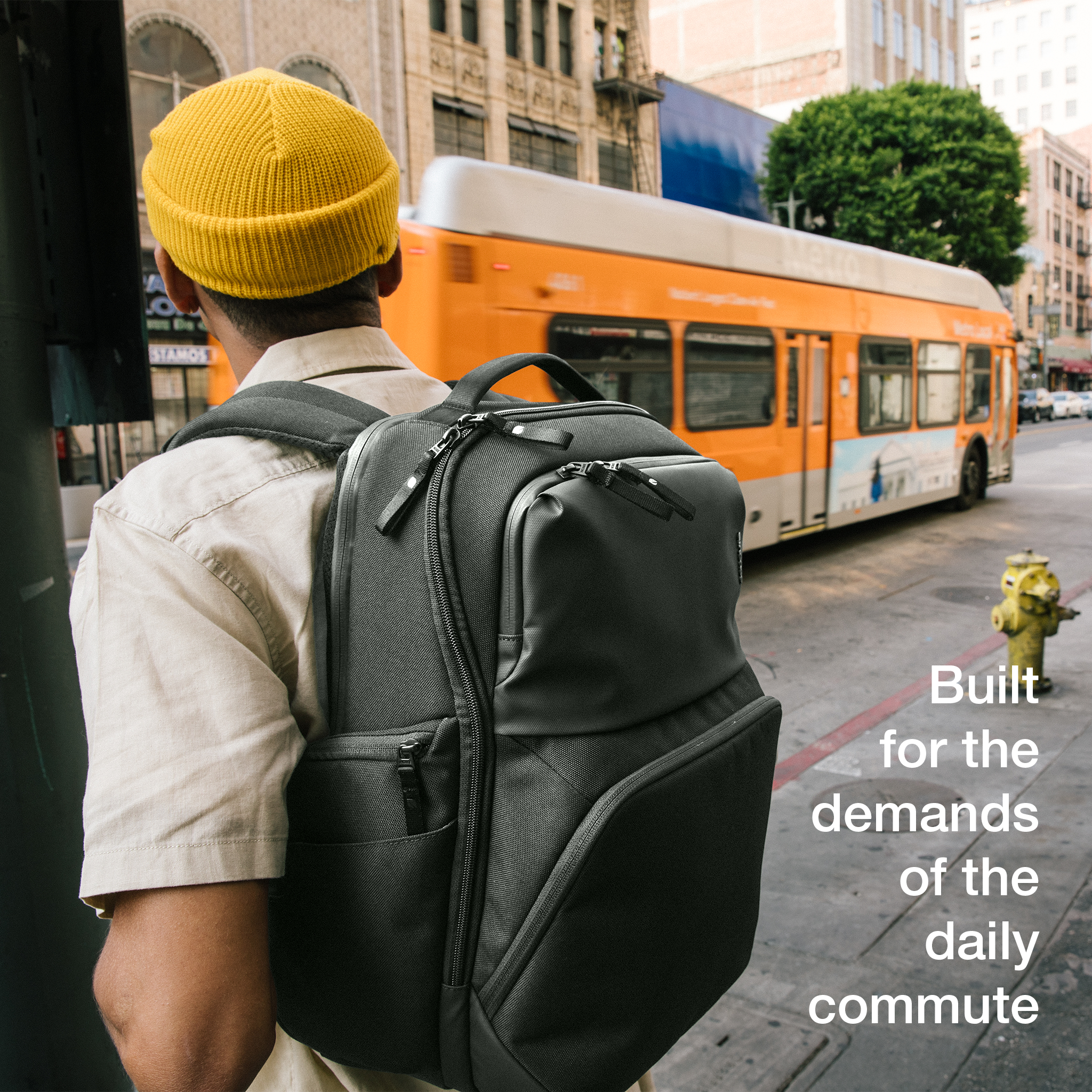 incase-a-r-c-commuter-pack-rucksack-26l-f-r-16-laptop image 2