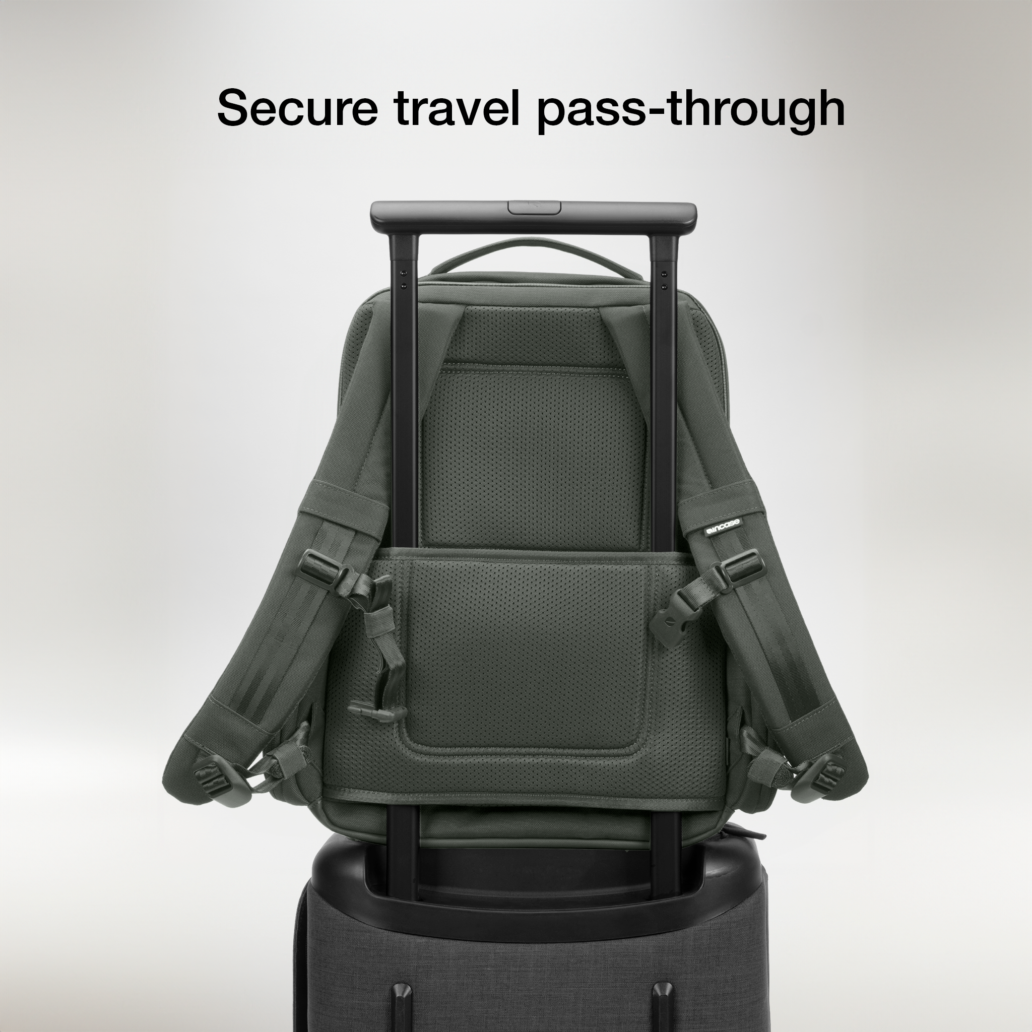 incase-a-r-c-commuter-pack-rucksack-26l-f-r-16-laptop image 4